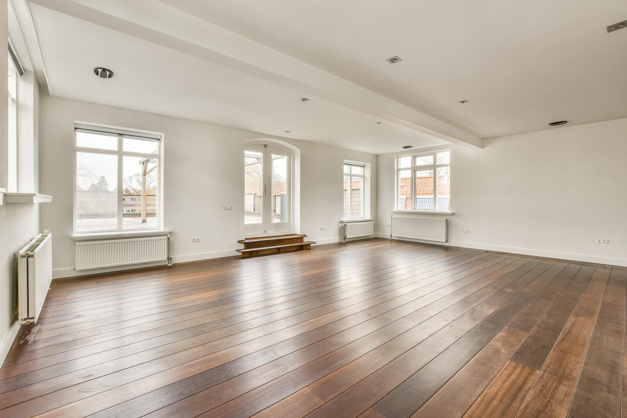 Laminate Floor Installation in Small Bungalow